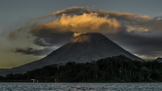 VOLCAN HORIZON