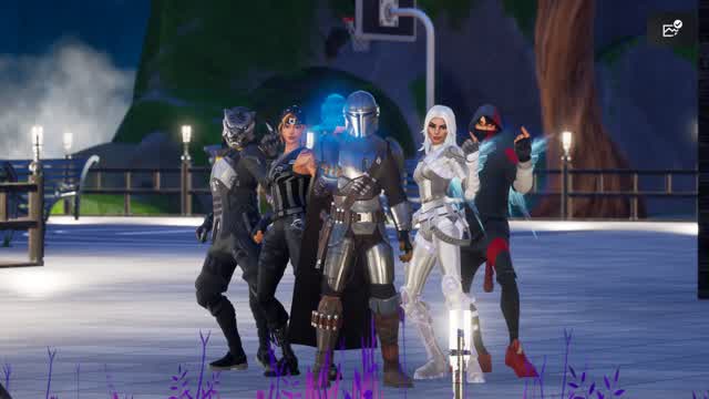 MissEzzy's Party Place <3