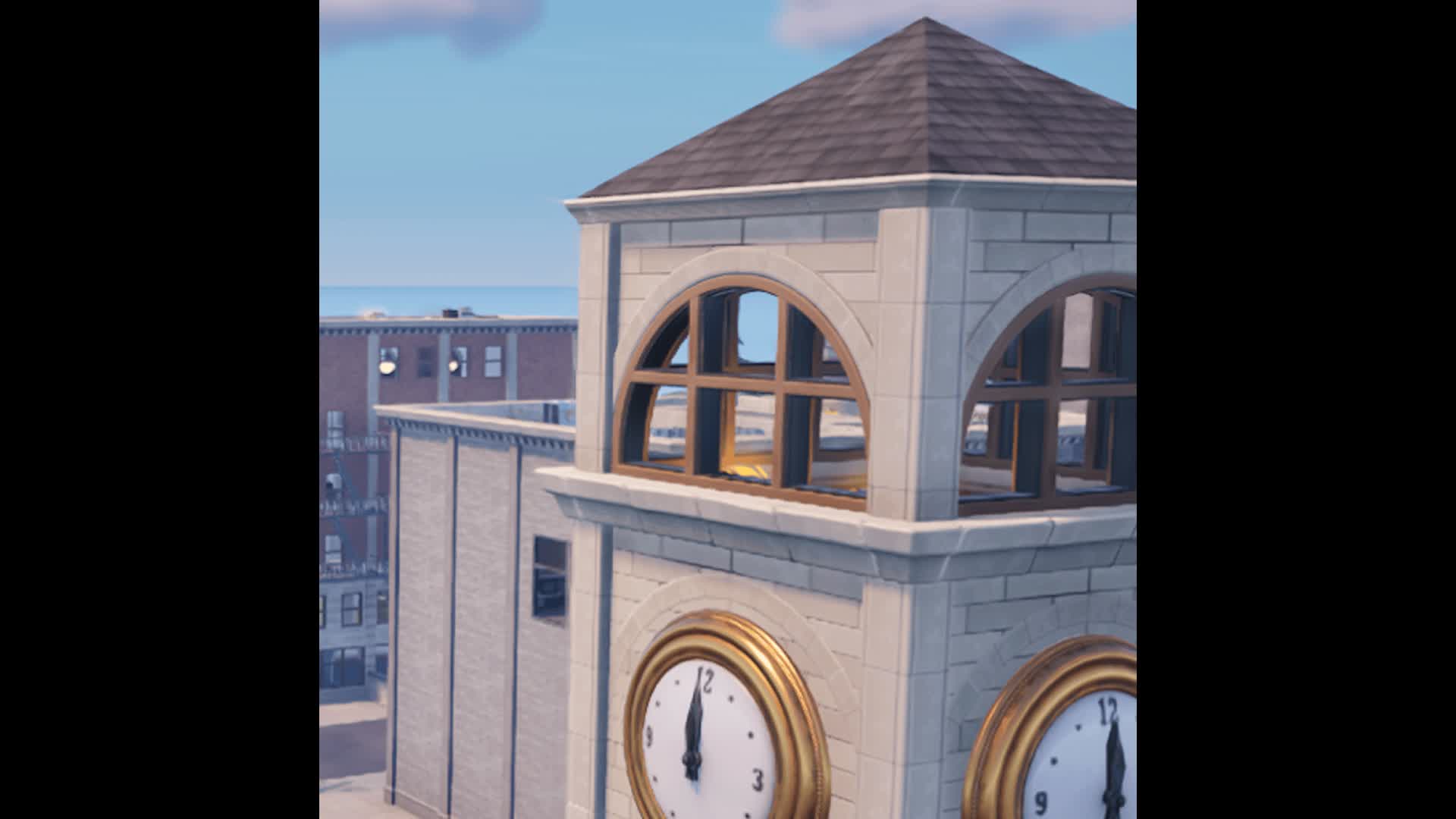 TILTED MINI ROYAL