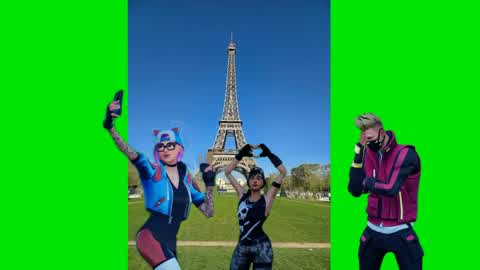 Green and Blue screen