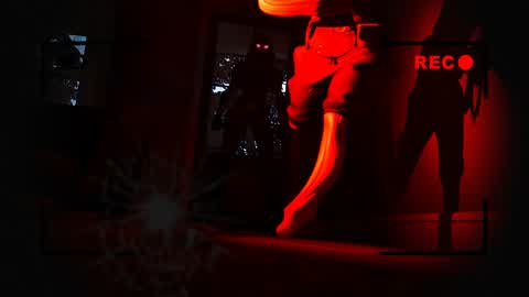 MOMS'S COMING HOME IN...